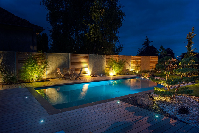 Éclairage de piscine : des projecteurs pour votre bassin
