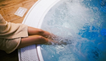 Tout ce que vous devez savoir sur le traitement de l'eau de votre spa